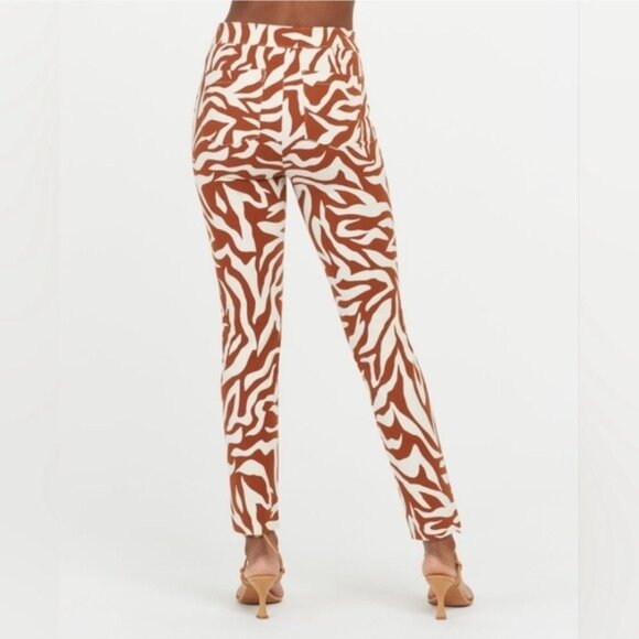 Spanx On-the-Go Printed Ankle Slim Straight Pant Clay Zebra Stripe M Tall - Picture 16 of 16
